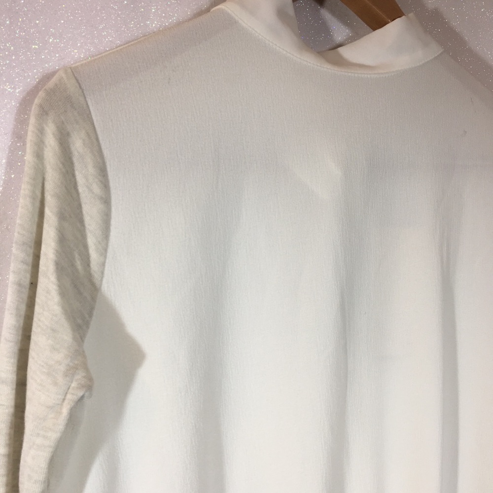 Tops - Picture 3 of 5